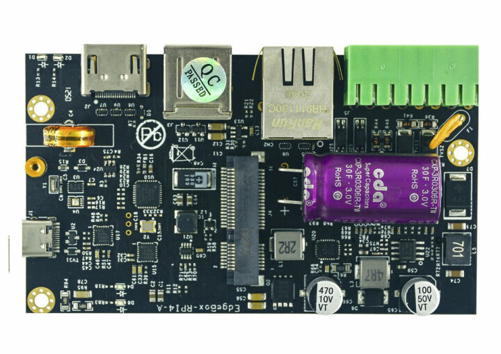 EdgeBox-RPI4树莓派CM4工业控制板（正面）