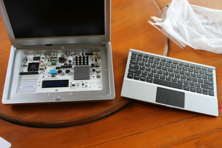 CrowPi2可拆卸键盘