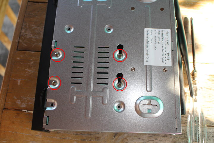 HM241-NRV硬盘螺丝位置