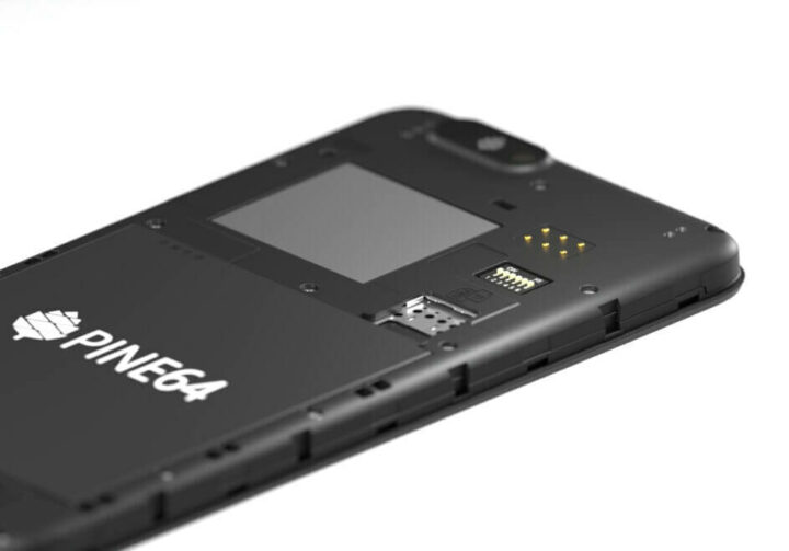 PinePhone Pro保留了与上一代PinePhone相同的硬件开关、pogo引脚、MicroSD/SIM卡插座和Quectel模块