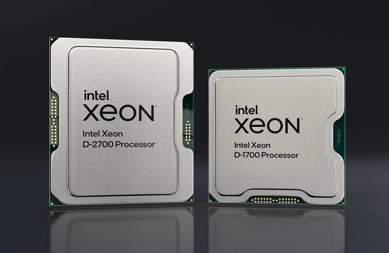全新英特尔至强D系列处理器：D-2700（左）和D-1700（右）