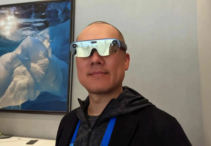 Hubert Nguyen尝试使用骁龙XR2无线AR智能眼镜参考设计