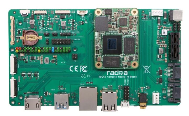 带有 Radxa CM5 的 ROCK3 计算模块 IO 板